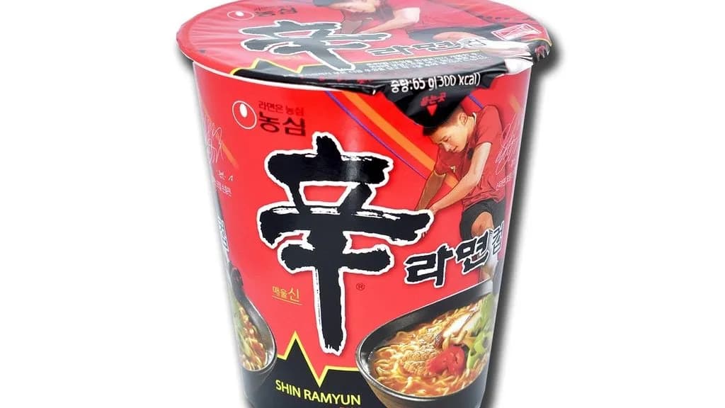 Nongshim shin ramen kis dobozban