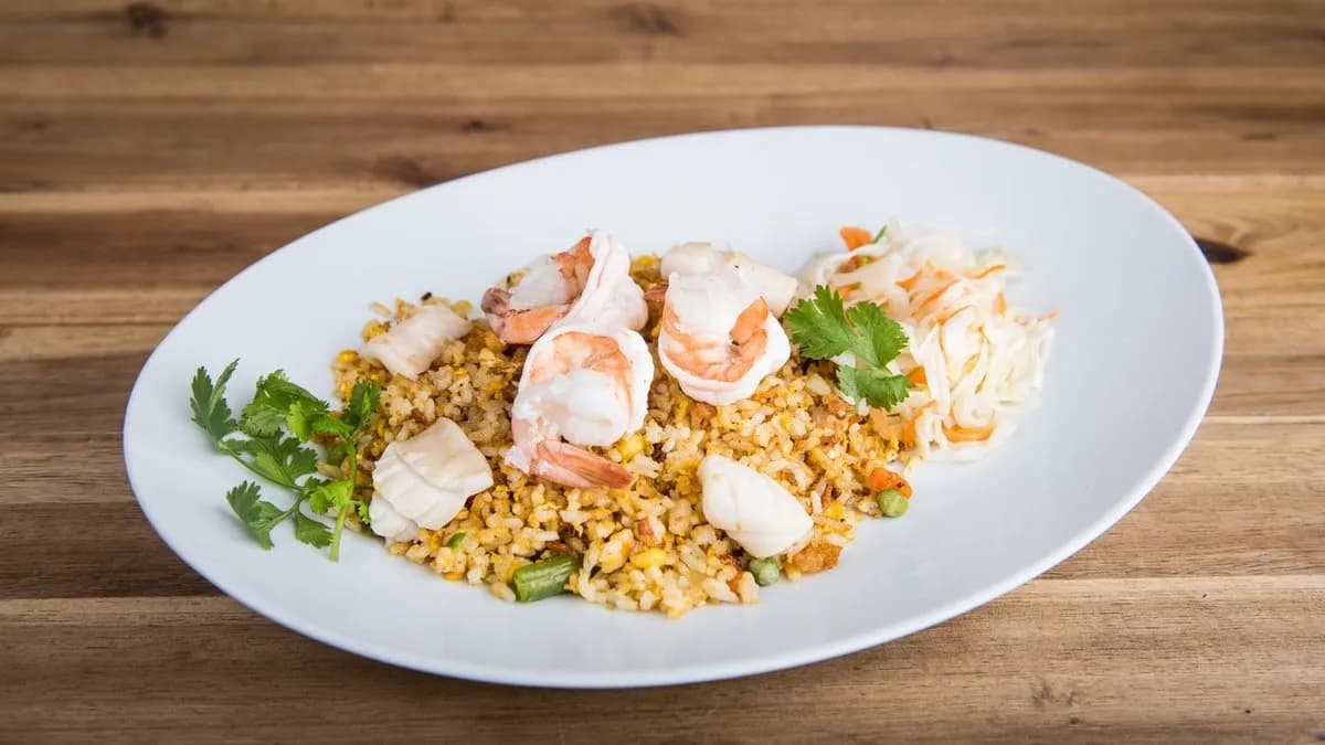 Com rang hai san—Pirított rizs tenger gyümölcseivel