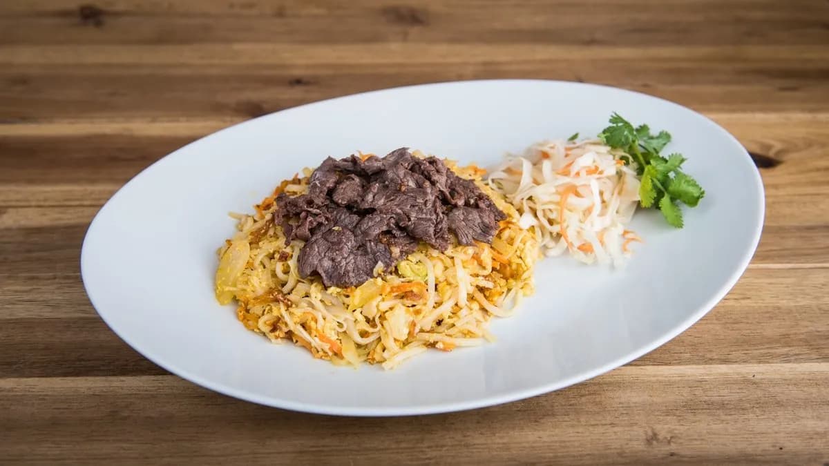 Pho xao bo—Pirított rizstészta marhahússal