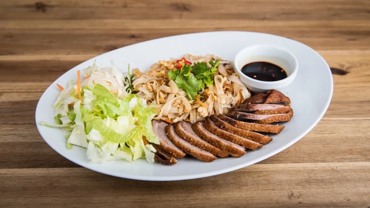 Vit pho xao—Sült kacsahús pirított rizstésztával