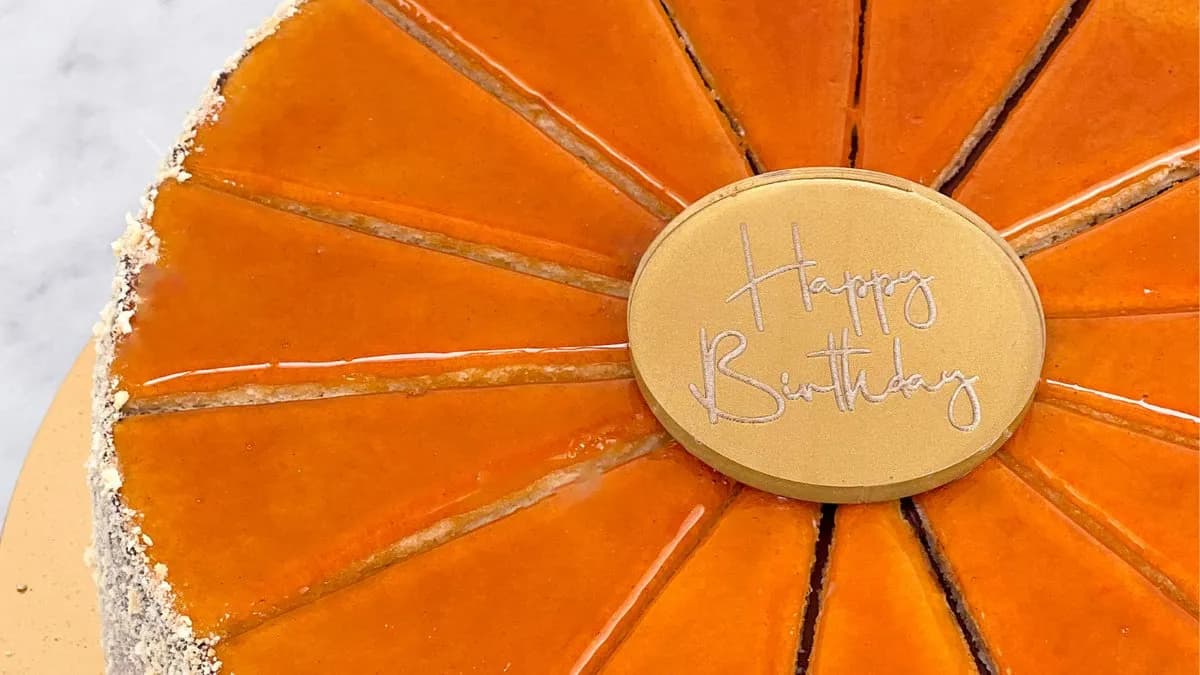 Tortadísz ◦ Arany plexi kör ◦ Happy Birthday