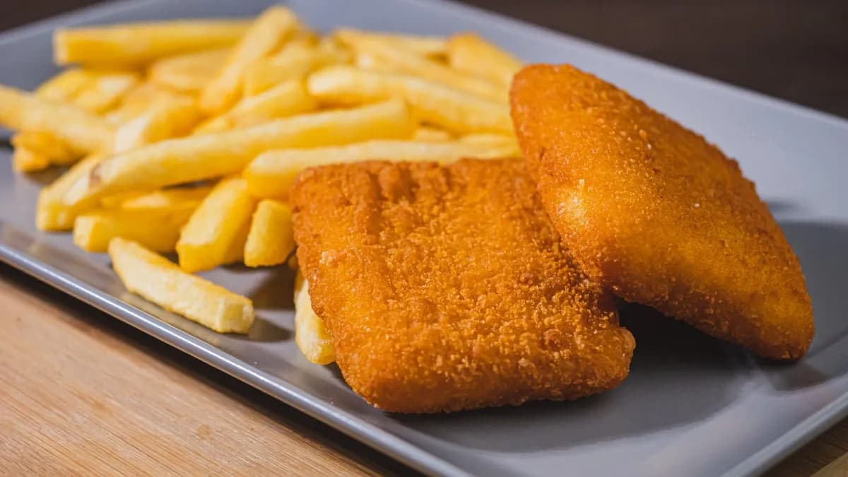 Rántott trappista sajt körettel