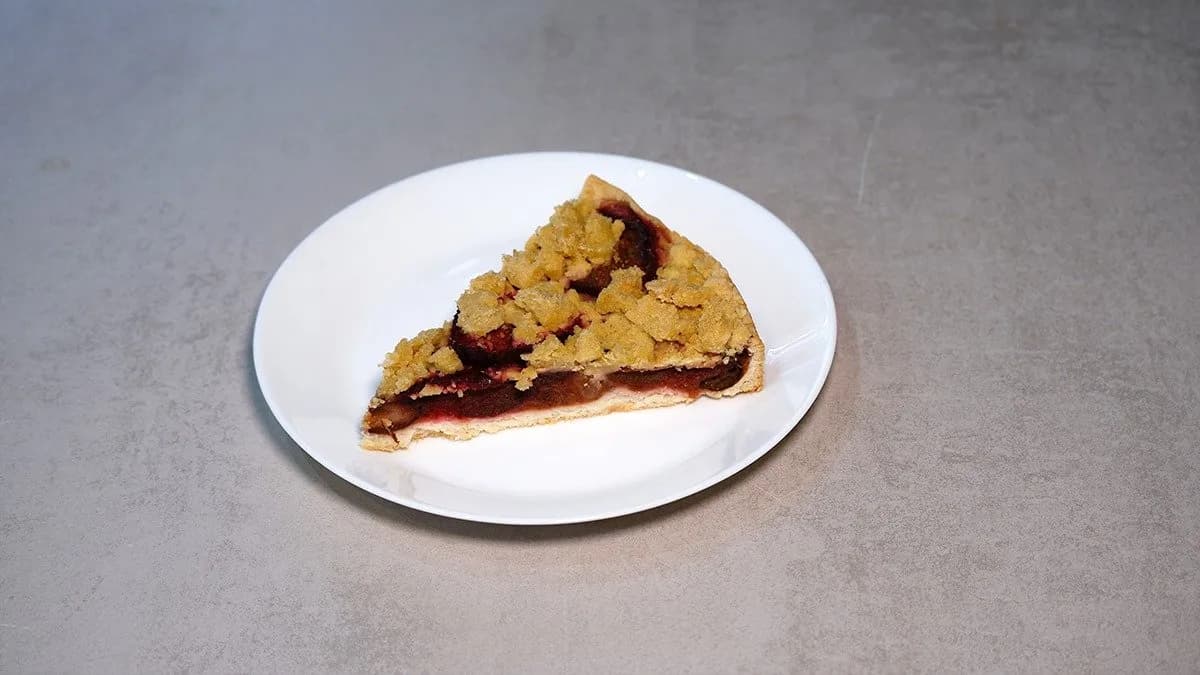 Plum Crumble