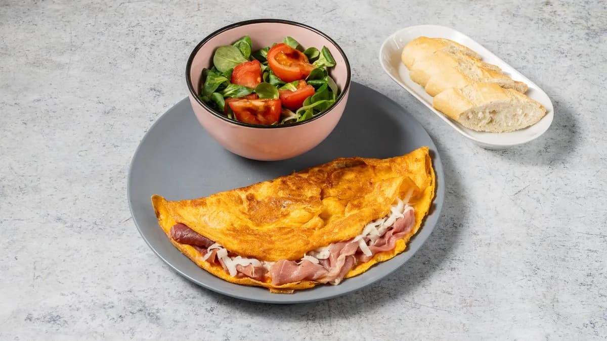 Szárított sonkás mozzarellás omlett