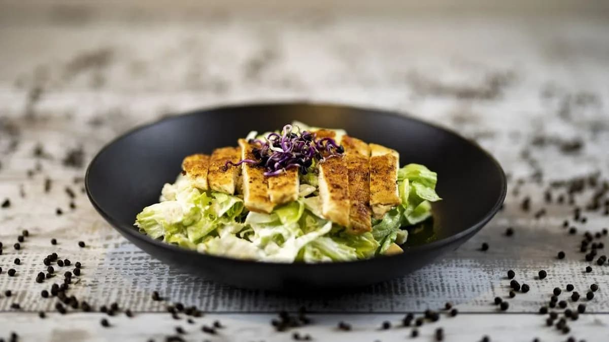 Insalata Cezare con Pollo