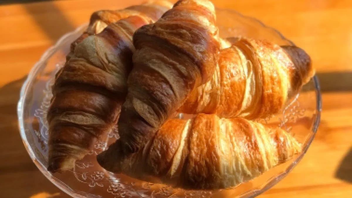 Vajas croissant tál 6 darab