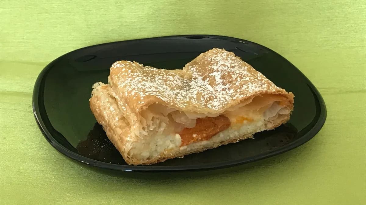 Barackos túrós rétes