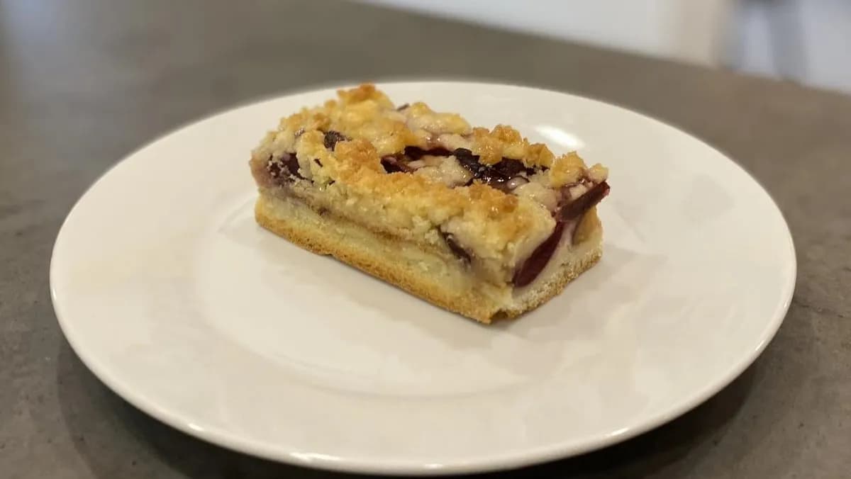 Szilvás-vajas crumble