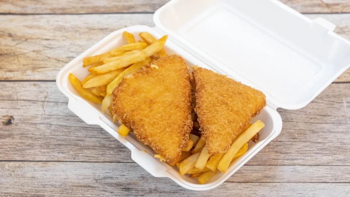 Rántott sajt menü tartármártással