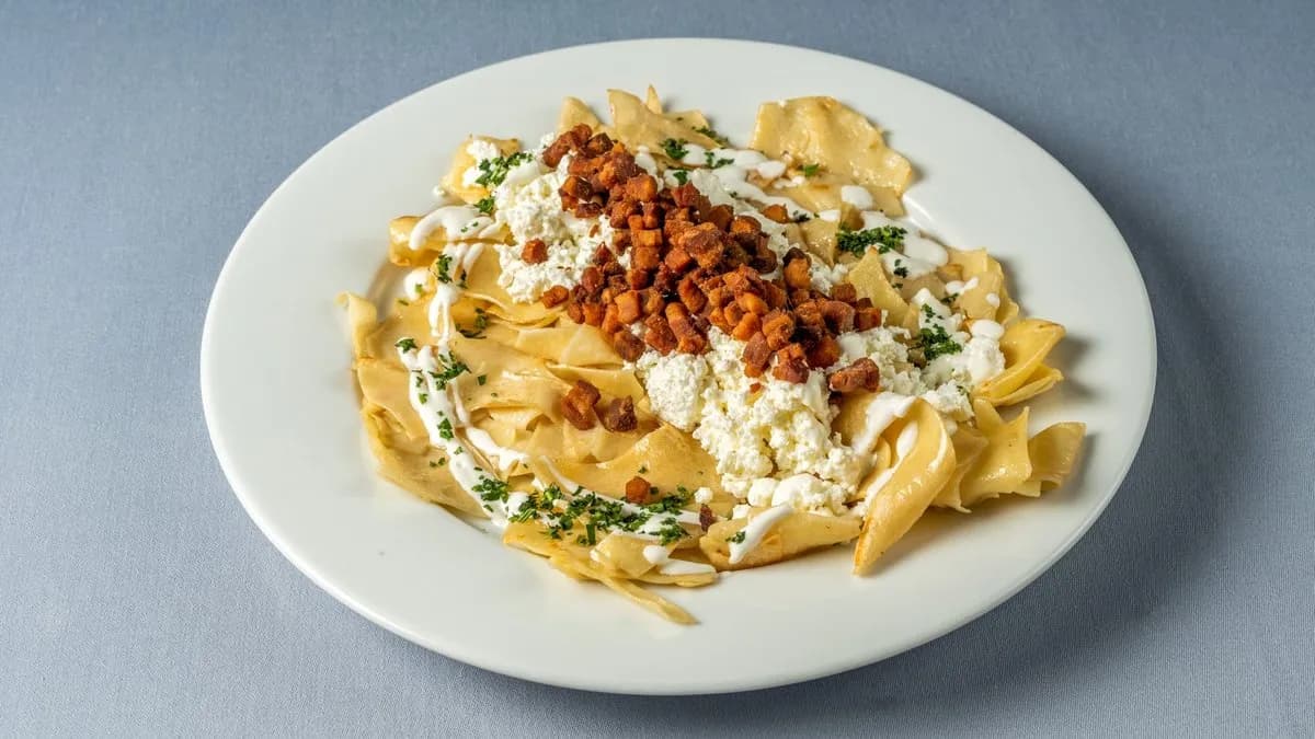 Túrós csusza pörccel