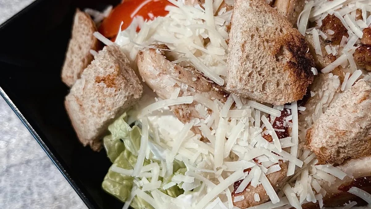 Cézársaláta csirkével