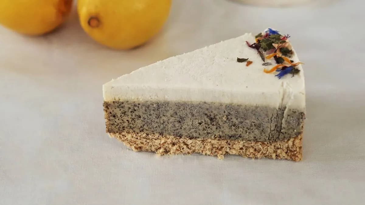 Mákos-citromos tortaszelet