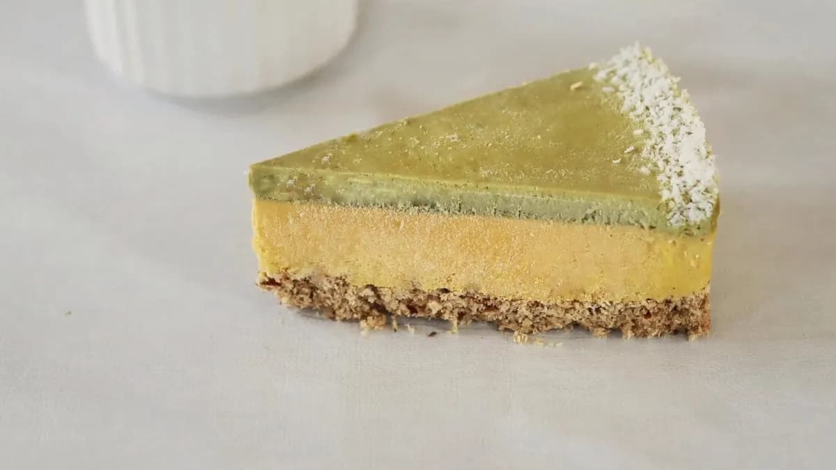 Matchás mangó tortaszelet