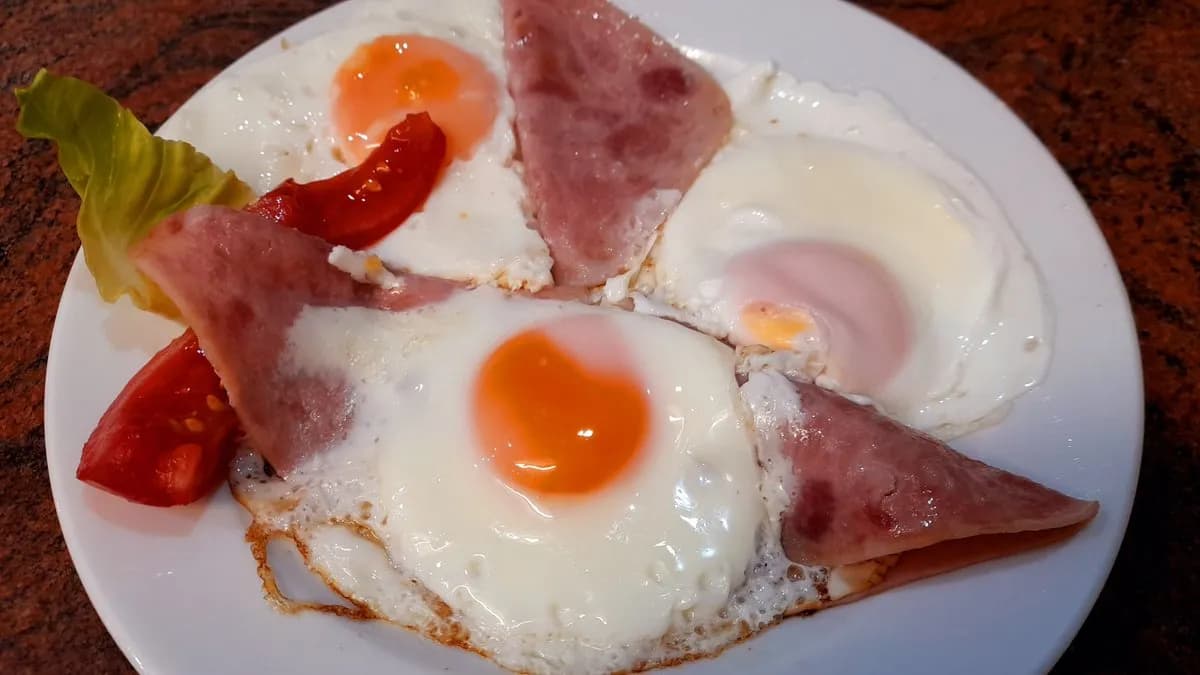 Ham and eggs