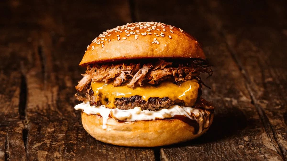 PULLED PORK BURGER