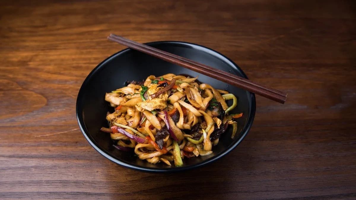 28. Zöldséges sült tészta