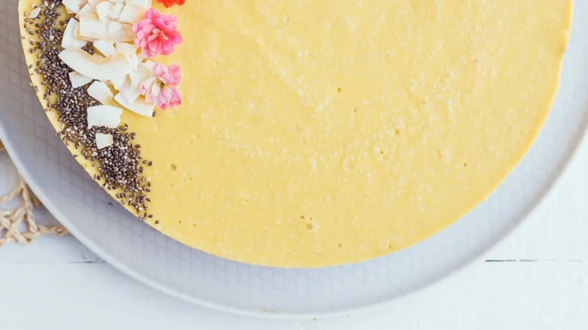 Vegán mangós-ananászos-passiógyümölcsös torta