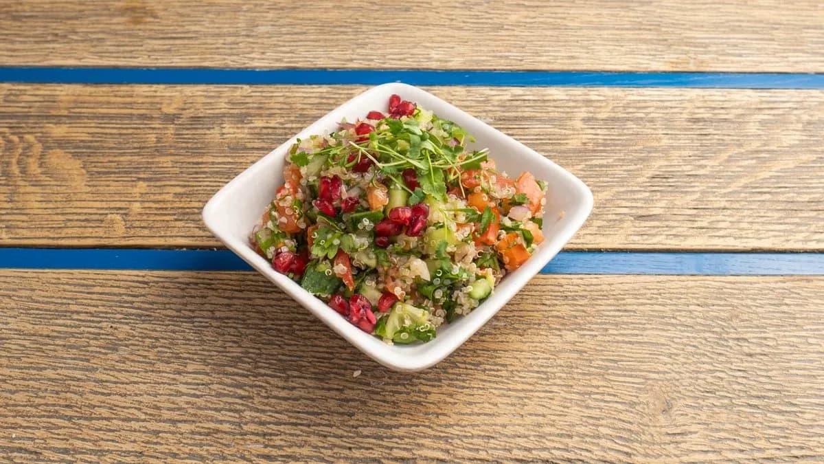 🌿 Quinoa tabbouleh saláta