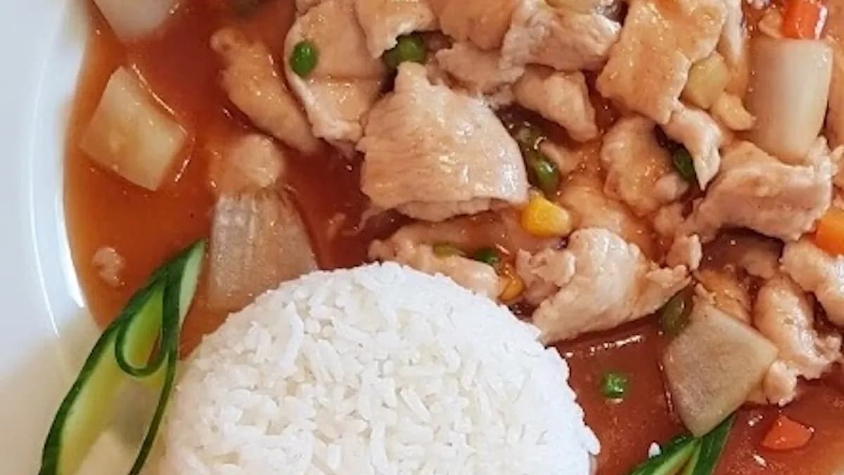 Wok 12 - Ananászos csirke