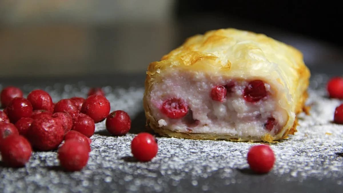 Túrós-ribizlis rétes