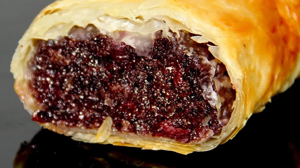 Cukormentes meggyes-mákos rétes