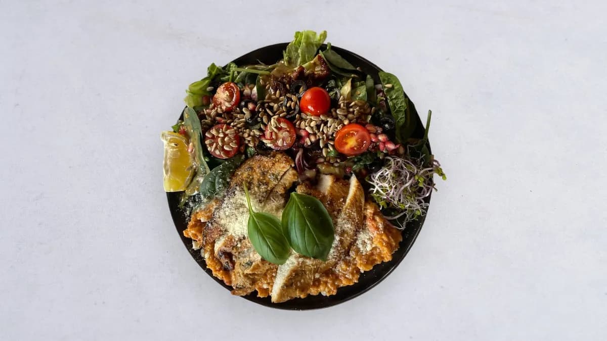 Ziołowy kurczak SV z risotto al pomodoro