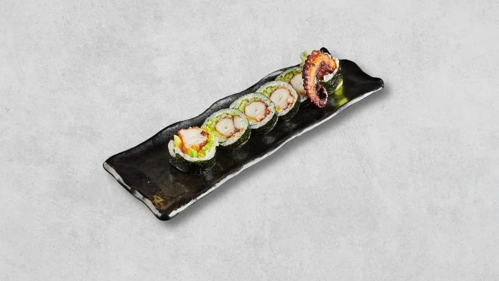 Futomaki / uramaki tuńczyk, ogórek i awokado 6 szt.