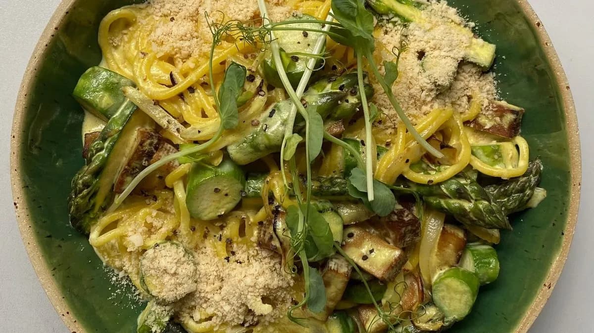 Spaghetti Carbonara ze szparagami