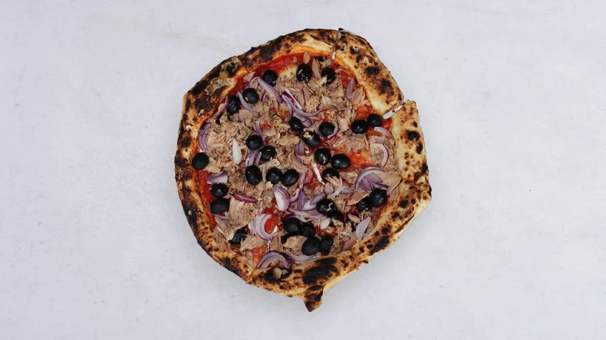 Pizza tonno