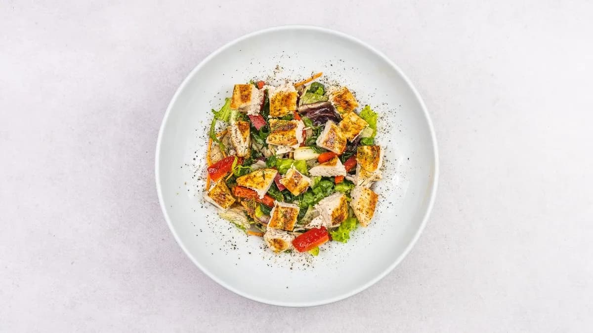 Sałata z kurczakiem