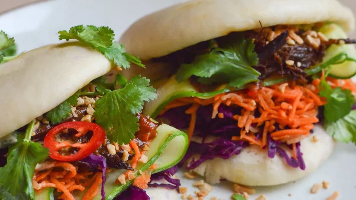 Bao duet z szarpana wolowiną