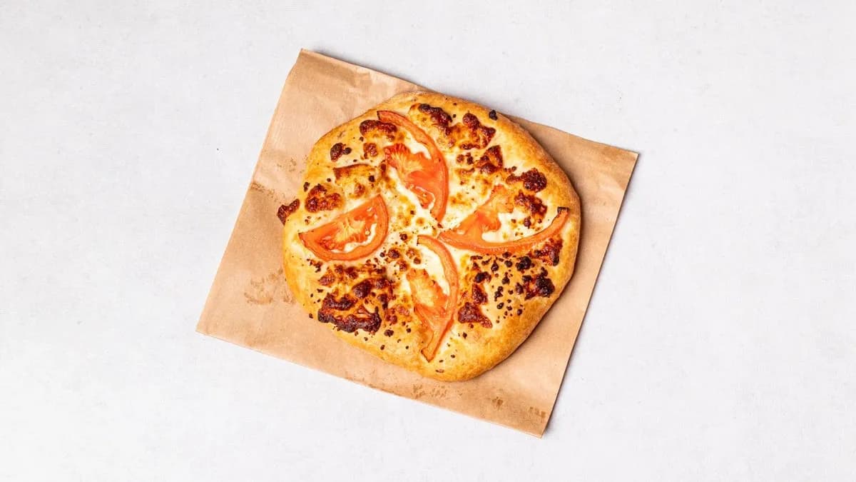 Chaczapuri wołowo-wieprzowe, ser, pomidor