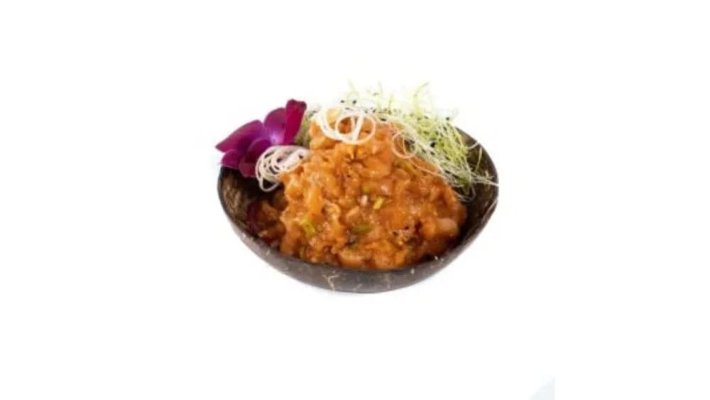 Tatar z łososia na ostro