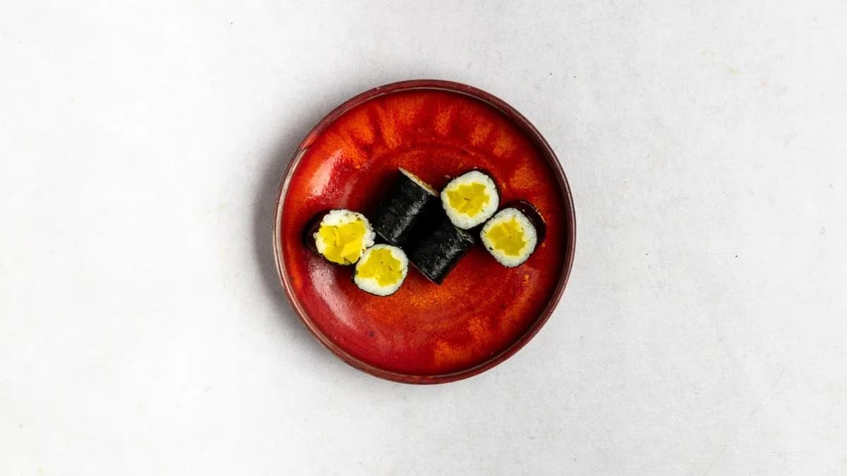 Hosomaki z marynowaną rzepą