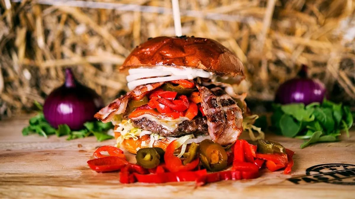 Burger Bekon Papryka