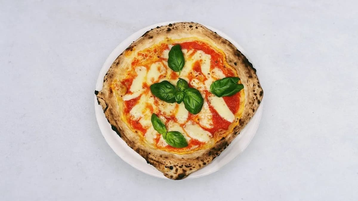Pizza Margherita - 31 cm