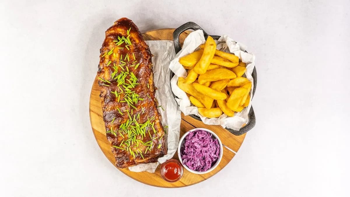 Żeberka wieprzowe w sosie BBQ na ciemnym piwie