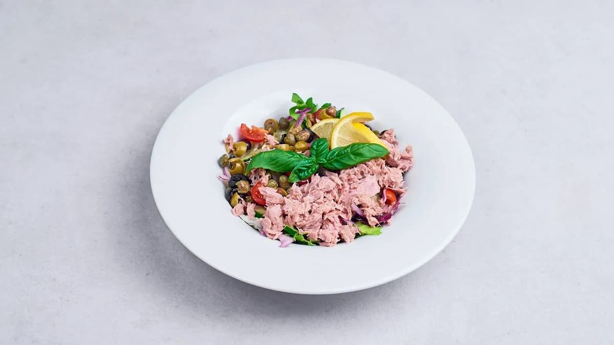 Sałatka z tuńczykiem