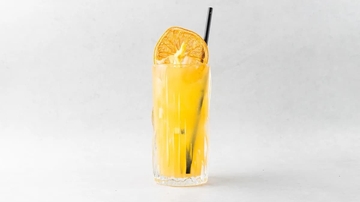 Lemoniada cytrynowa z miętą