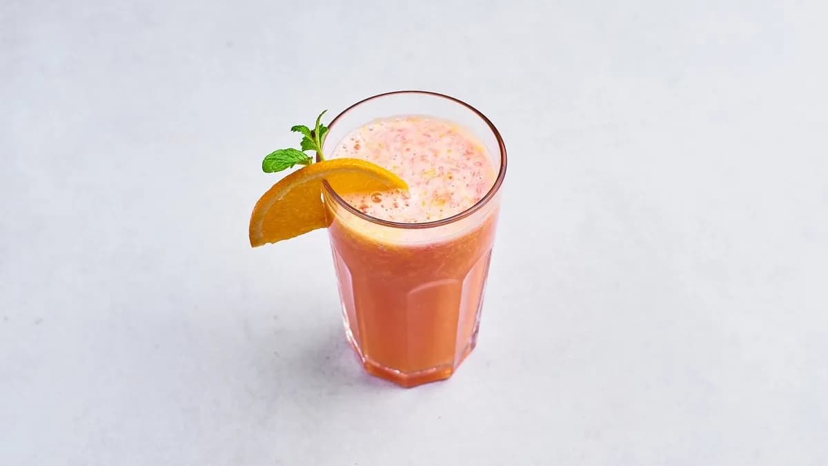 Świeży sok pomarańcza - grejpfrut