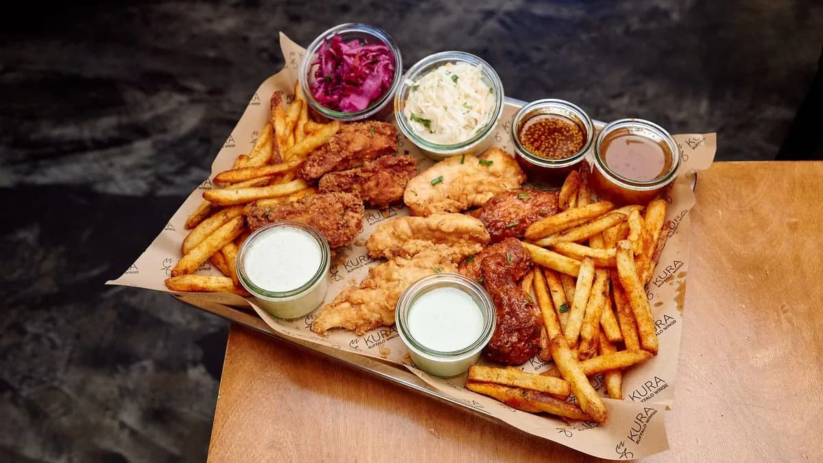 Zestaw 3 Strips, 3 Skrzydła Buffalo, 3 Skrzydła Panierowane