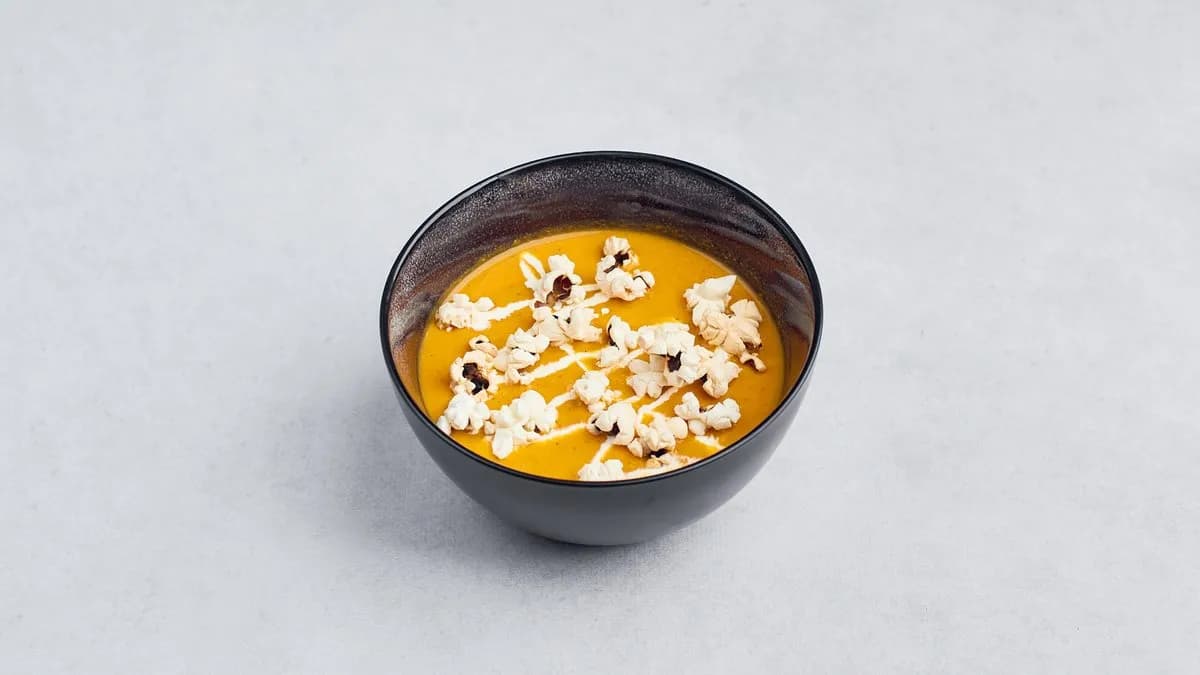 Krem z kukurydzy z popcornem