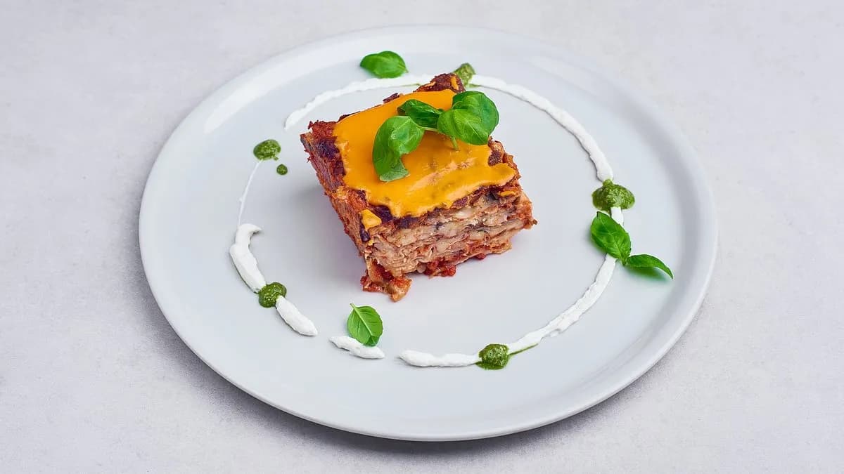 Parmigiana - una deliziosa casseruola di melanzane, pomodori e mozzarella