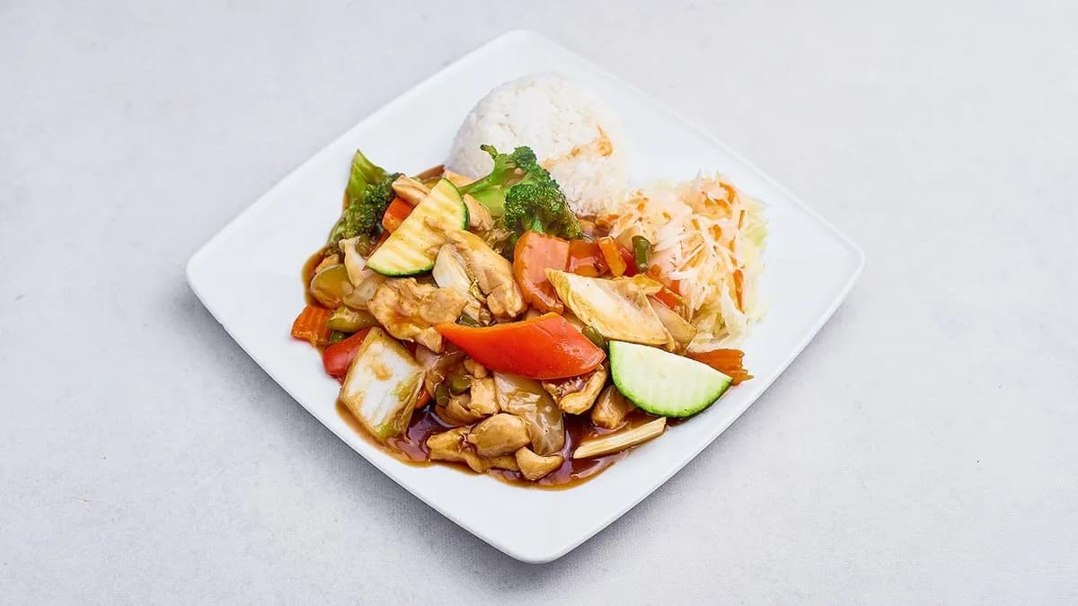 Kurczak smażony z warzywami