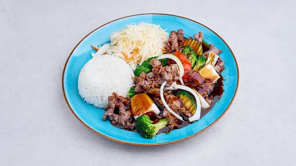 Wołowina smażona z warzywami