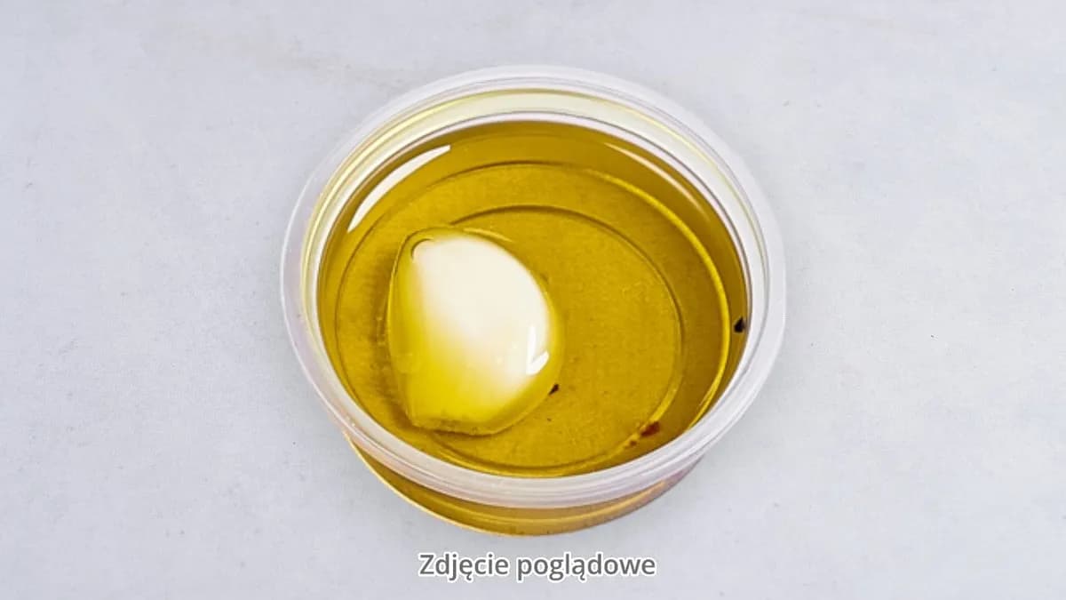 Oliwa czosnkowa