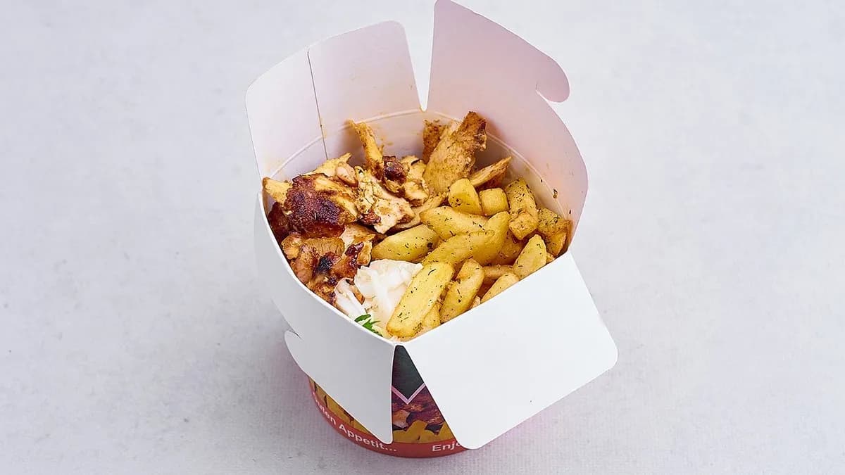 Box z surówką i kurczakiem