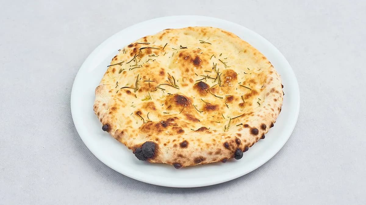 Focaccia al sale e rosmarino