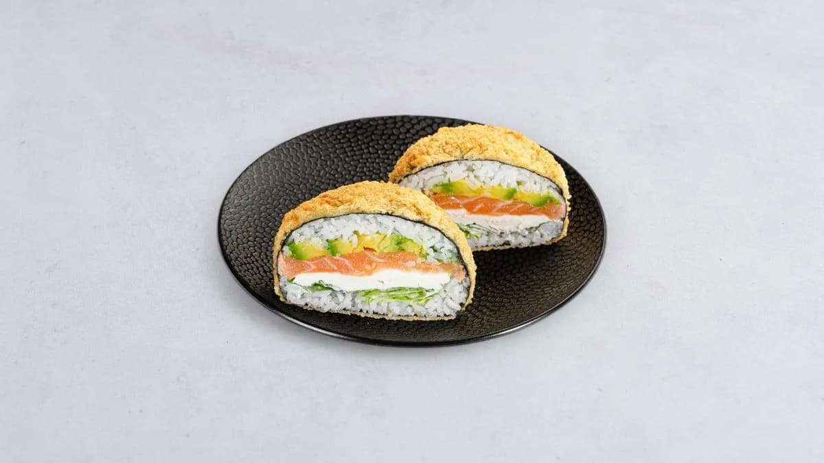 Sushi-burger z łososiem