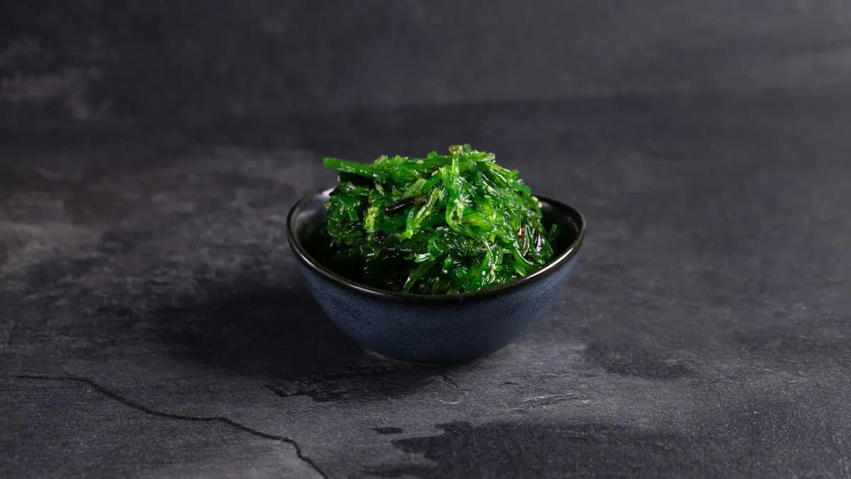 WAKAME Z SOSEM SEZAMOWYM 150g
